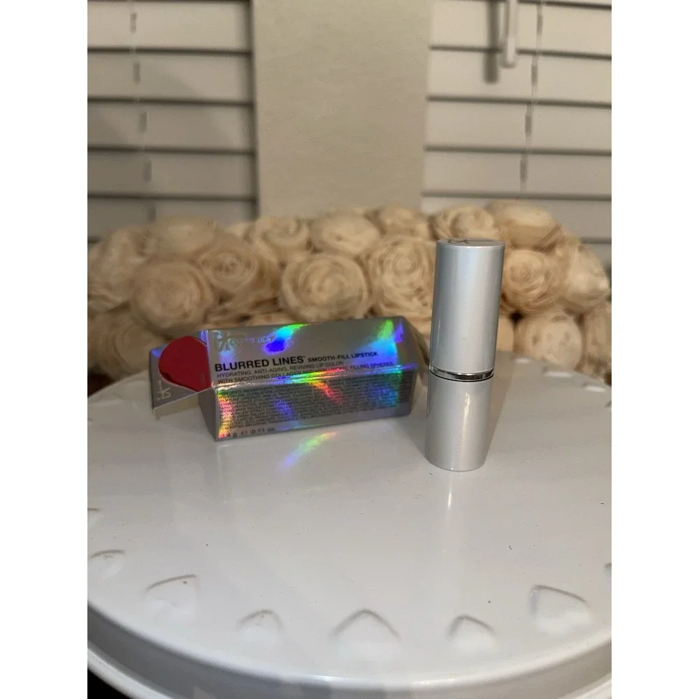 IT Cosmetics LOVE Blurred Lines Smooth Fill Anti-Aging Lipstick New In Box‎ Rare